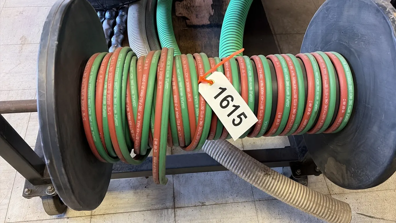 NEW/UNUSED PARTIAL SPOOL OF 3/16" OXY ACETELYNE HOSE