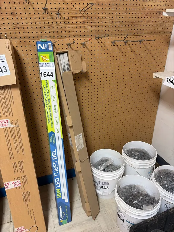 NEW/UNUSED 2 - 18w LED TUBES & 12 - T5 S4w E-LUME FLUORESCENT TUBES