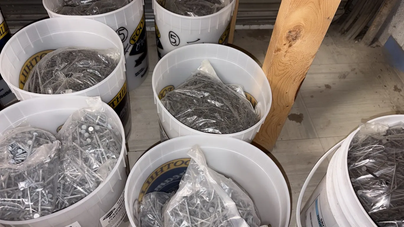 NEW/UNUSED 2 PAILS CONSISTING OF 1 1/2" NAILS & ONE PAIL CONSISTING OF 3" NAILS