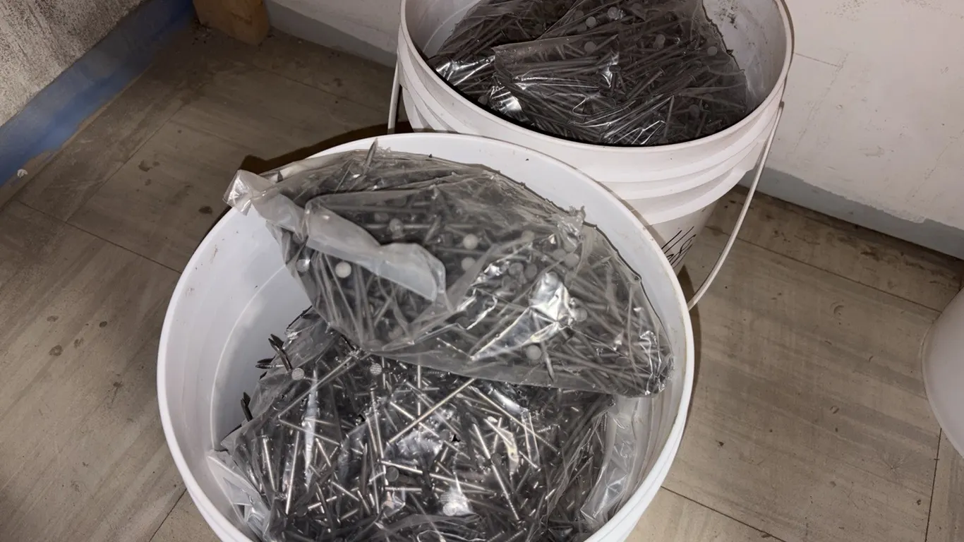 NEW/UNUSED ONE PAIL CONSISTING OF 2 1/2" NAILS & ONE PAIL CONSISTING OF 3" NAILS
