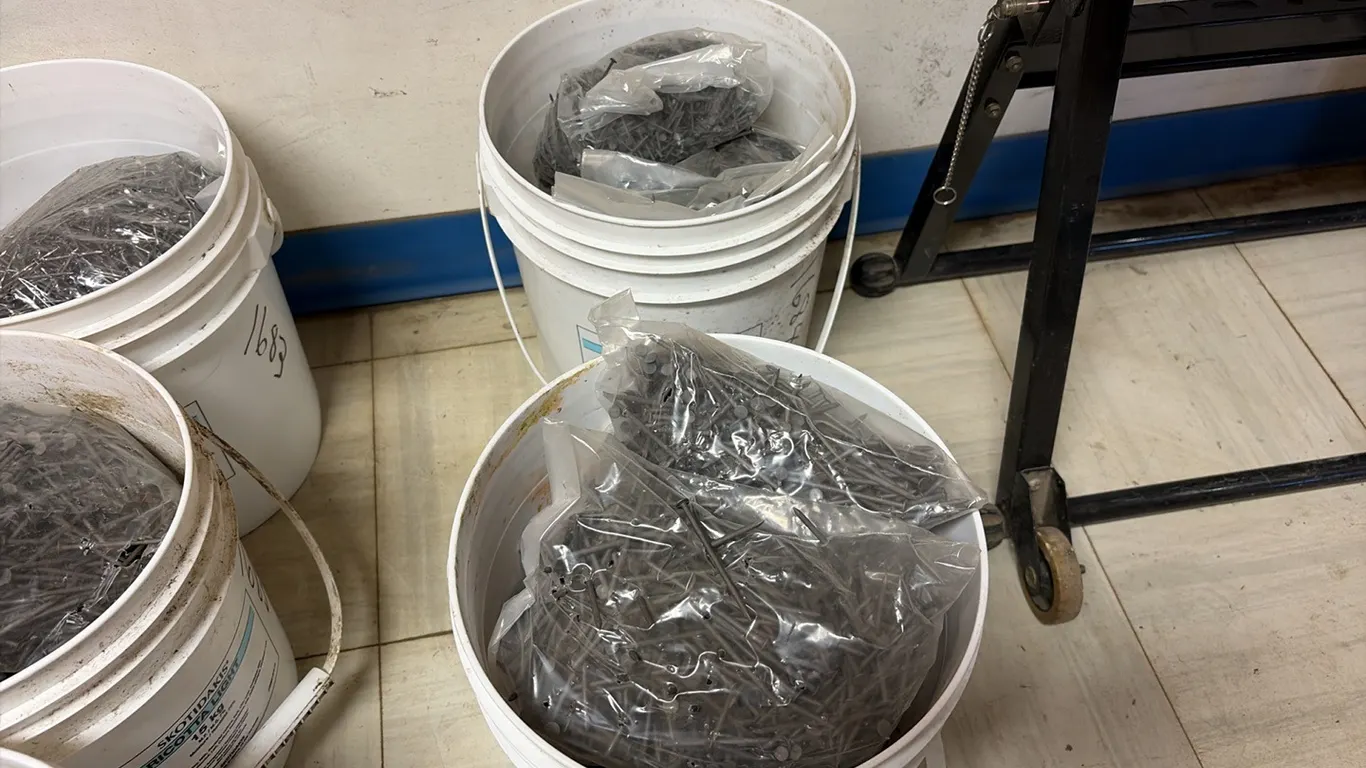 NEW/UNUSED PAIL CONSISTING OF 1 1/2" NAILS & ONE PAIL CONSISTING OF 3" NAILS