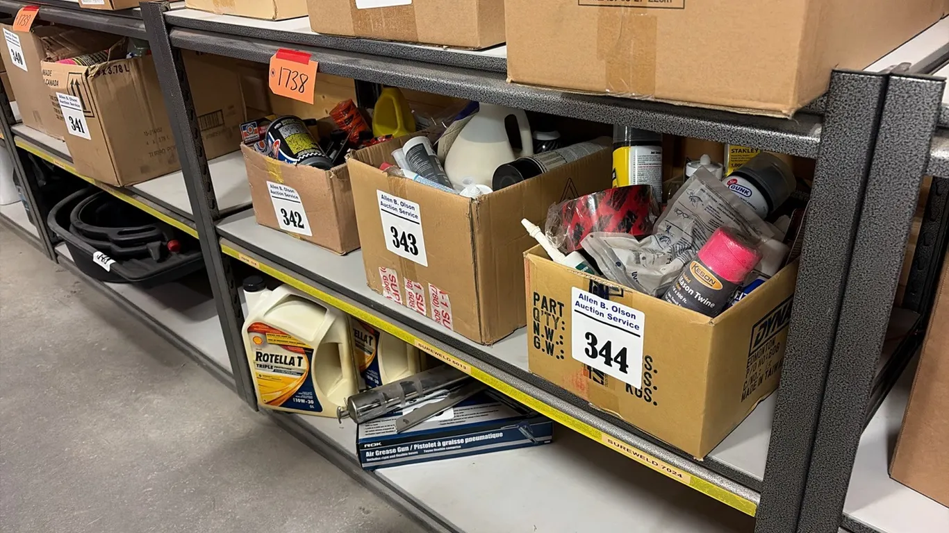 3 SHELF SHELVING UNIT 48"L x 18"W
