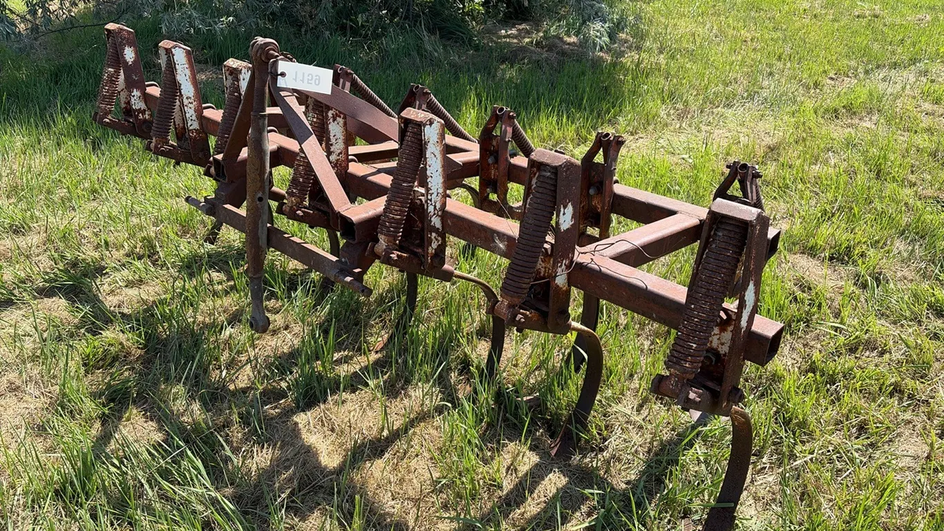 ID 1159 3pt Cultivator