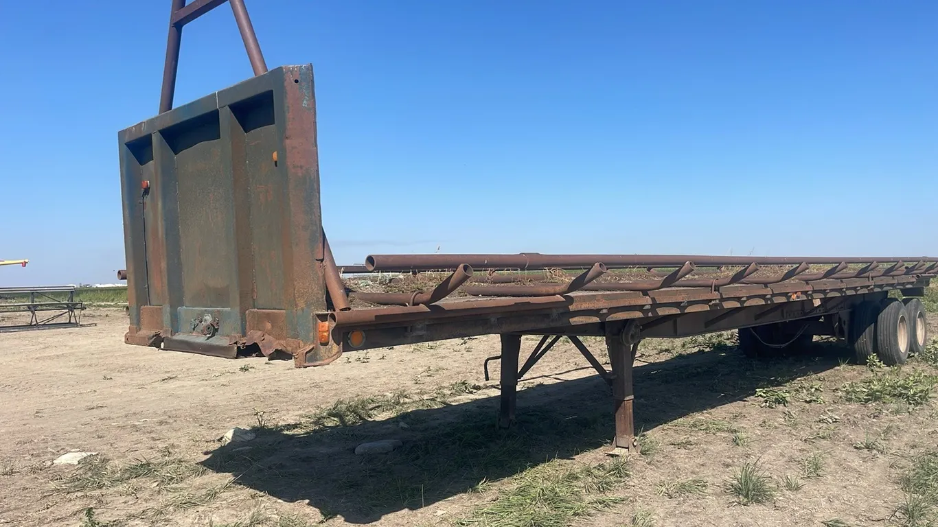 ID 1046 Hay Trailer *No Title