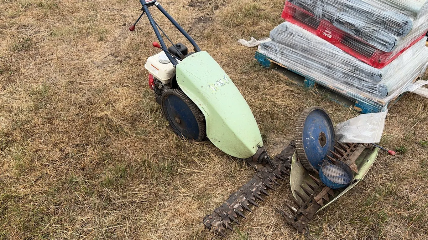 ID 1048 Jari Sickle Bar Mower