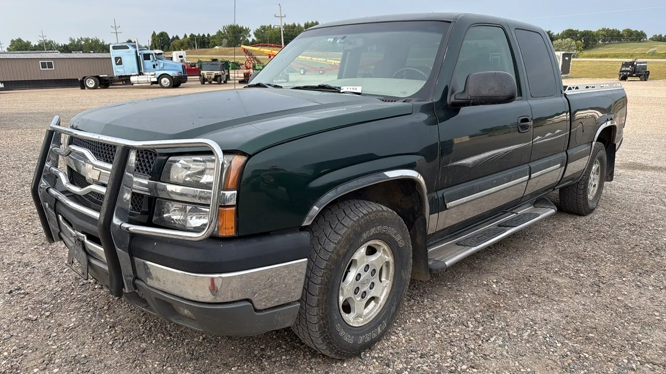 ID 1198 2003 Chevrolet Silverado K-1500