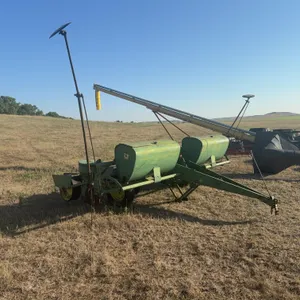 John Deere 495A Planter