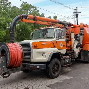 1995 Ford LTS8000 Sewer Truck