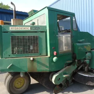 1976 Elgin Pelican S Street Sweeper