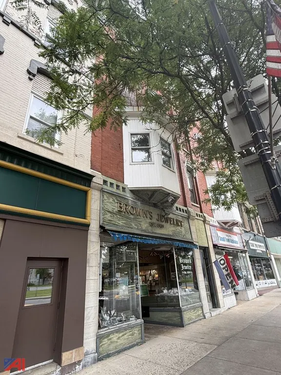 43 E Main St, Gouverneur