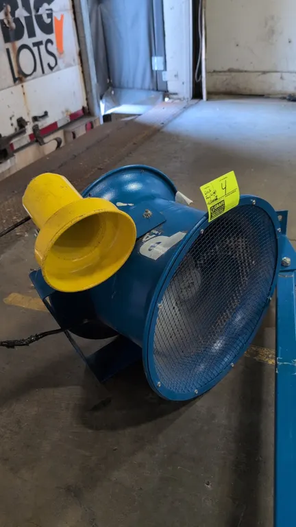 20" Patterson fan with dock light and bracket