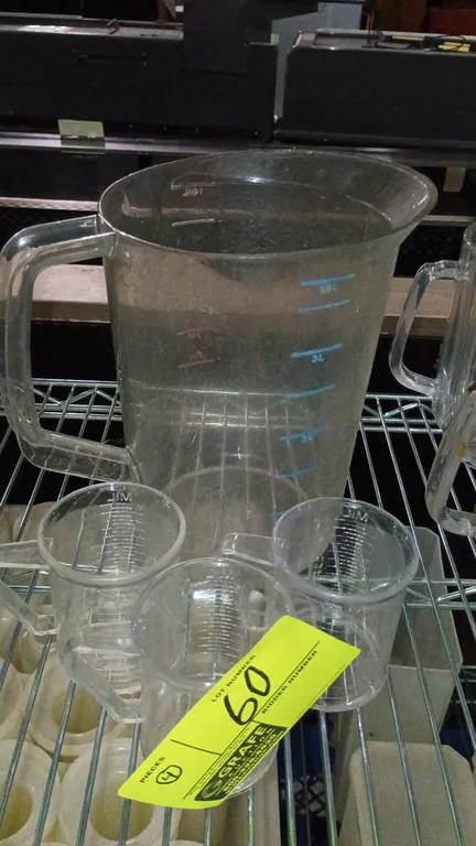 (3) 8oz (1) 1gal poly measuring cups