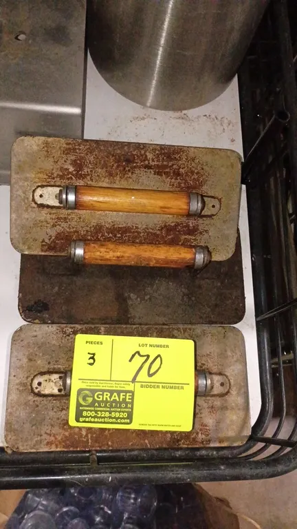 Metal Grill meat press