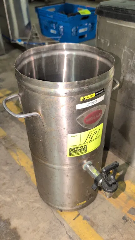 9"x19"H Wells model 408799, Stainless steel hot syrup dispenser, 120V