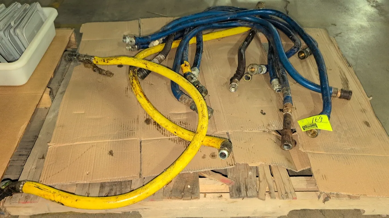 Assorted fryer hoses