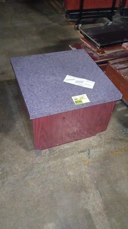 26"X26"X20" End table