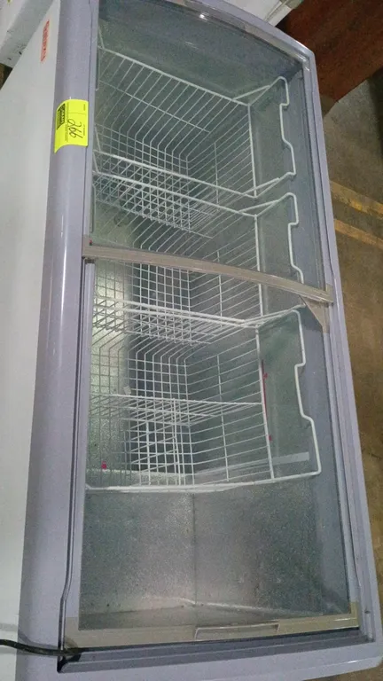 55"x24"x 35" Galaxy Freezer showcase portable (self contained) 115v