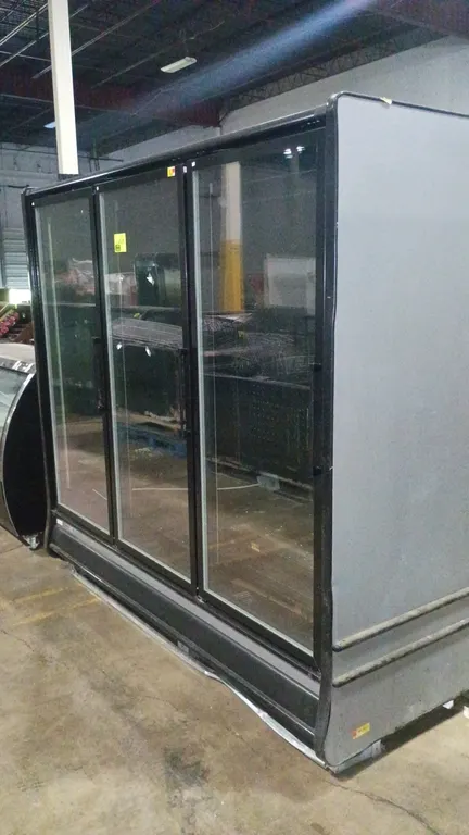 HILL PHOENIX Frozen food doors m/n ONRZH3 with electric defrost and led lights