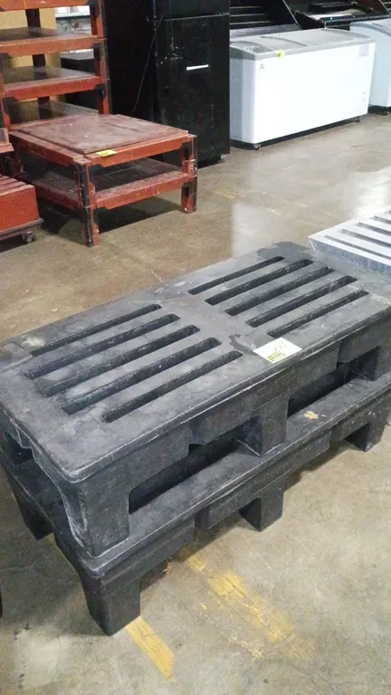 48"x22"x12" Poly Dunnage rack
