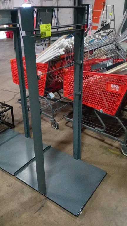 24"x31"x62" Metal siplay frames