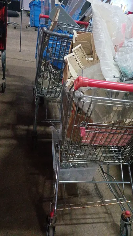 Metal shopping carts (Shelfing parts included)