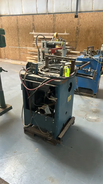 Whirlwind 212 Series 1000L industrial upcut saw. Features pneumatic top clamp, blade guard, and dust collection port. S/N: 5-3409197L. Note: Untested
