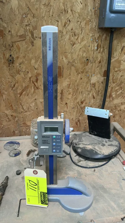 Mitutoyo HDS Absolute Digimatic digital height gage. Features digital LCD display, inch/metric conversion, origin and zero/ABS functions, handwheel fe