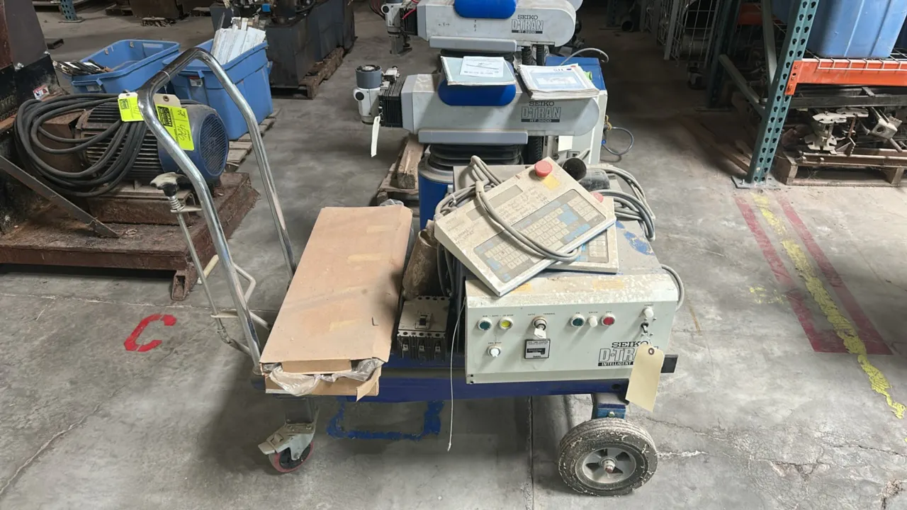 Uline 40" manual hydraulic lift table cart package. Includes vintage Seiko D-Tran robot controller unit, handheld teach pendant programming consoles,