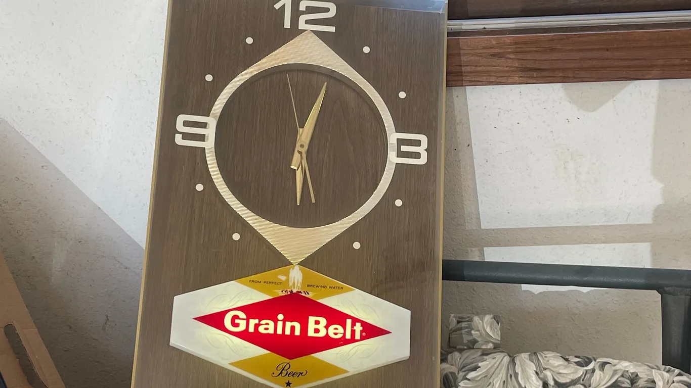 Grain Belt Beer Lightup Showcase Clock