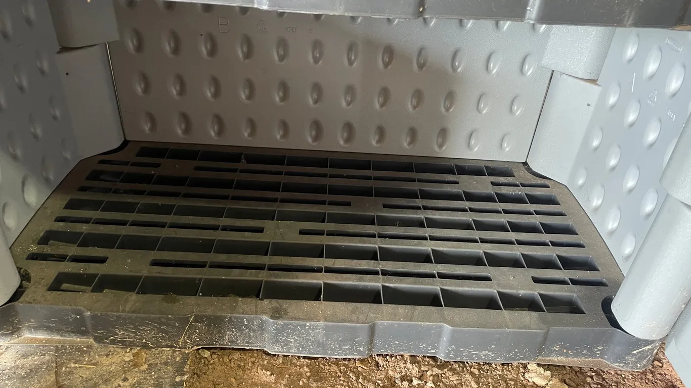 Rubbermaid Outdoor Storage Cabinet