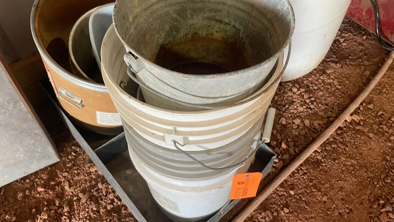 5-Gallon Pails and Other Containers