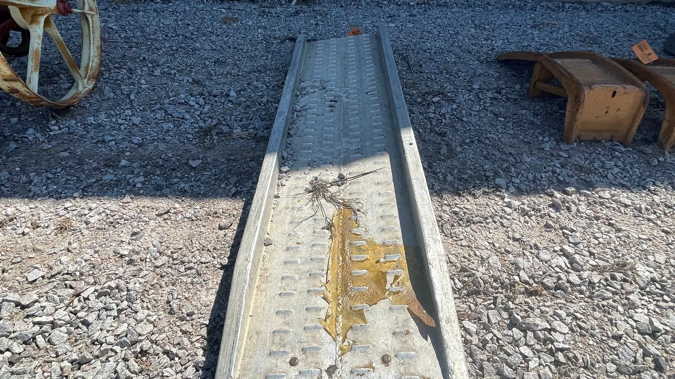 Pair of Aluminum Ramps