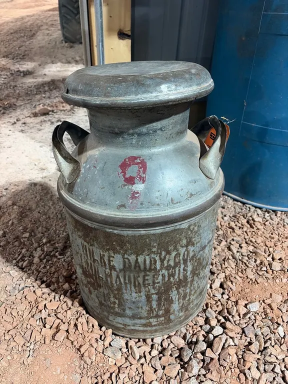 Wilke Dairy Milk Can with Lid