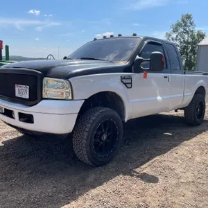 2006 Ford F350 XLT Pickup Truck (Has WI Title)