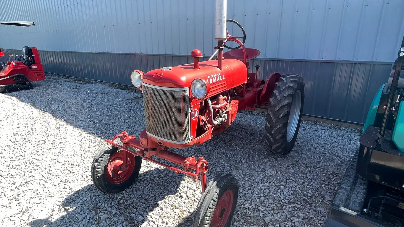 1948 Farmall Cub