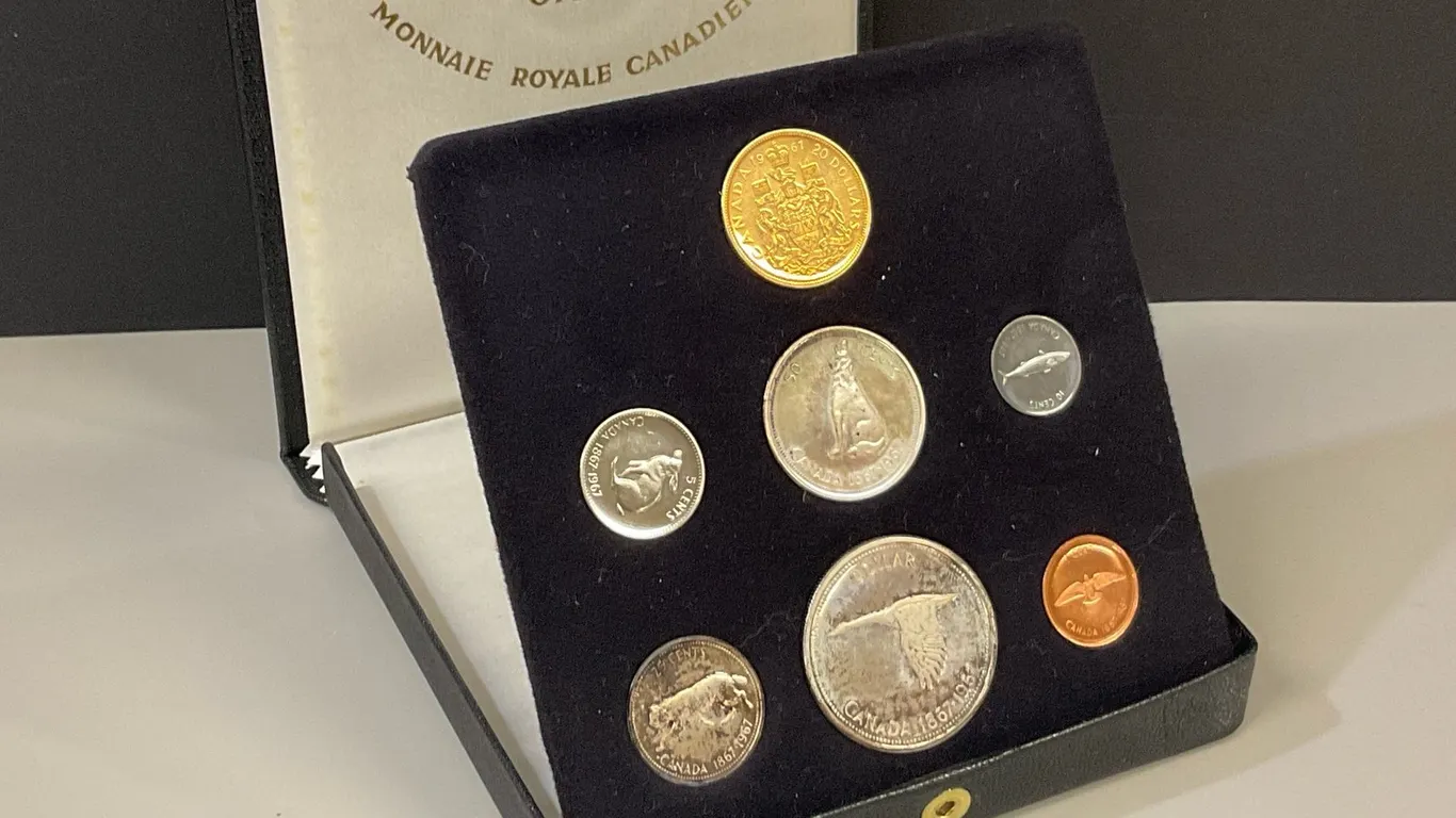 1967 Set w 22K Gold $20 Coin