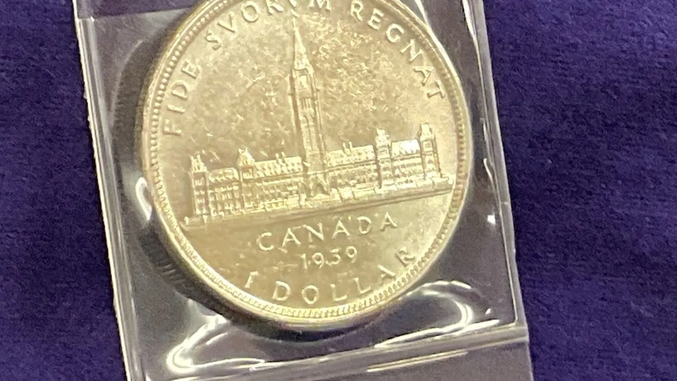 1939 Silver Canadian Dollar Coin