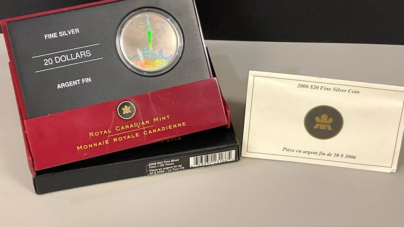 2006 Fine Silver $20 Hologram Coin