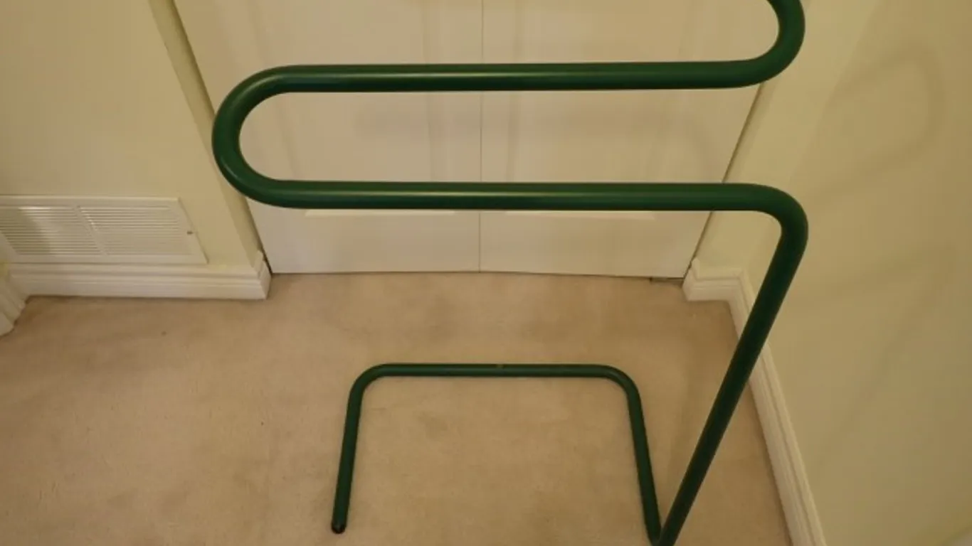 Valet Clothes Rack