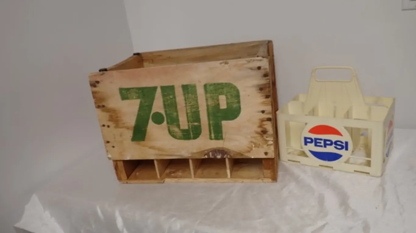 Vintage Wooden 7Up Crate & Pepsi Carrier