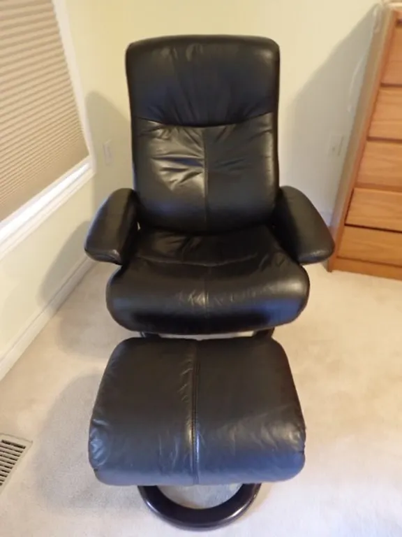 Leather Recliner & Ottoman