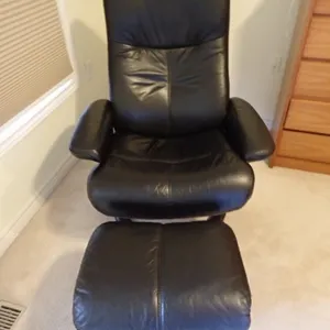 Leather  Recliner & Ottoman