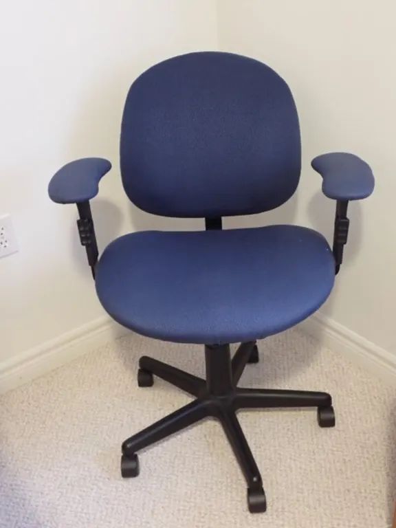 Pneumatic Task Chair