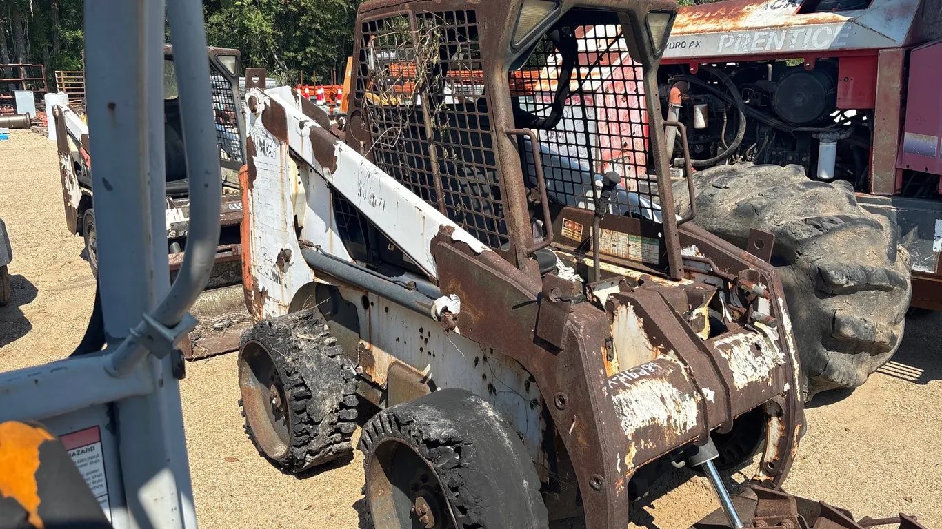 BOBCAT SKIDSTEER | FOR PARTS/REPAIRS