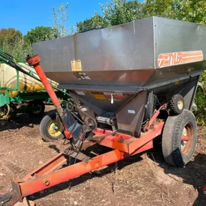 Tyler Fertilizer Spreader