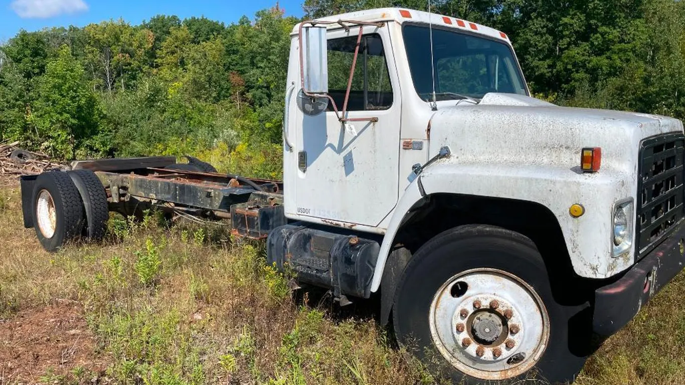1984 International Single Axle Truck