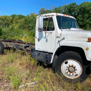 1984 International Single Axle Truck