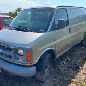 2001 Chevrolet Express Van, VIN # 1gchg35r411166024