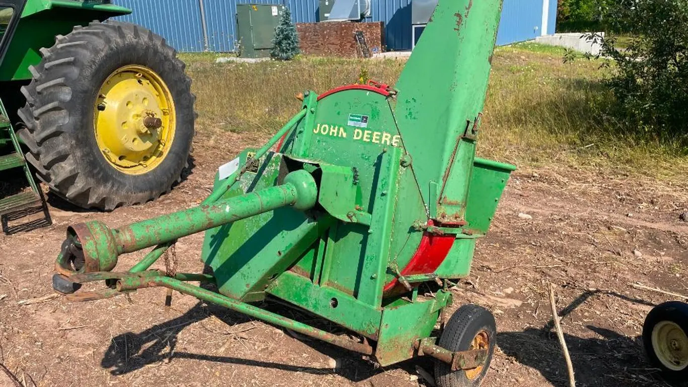 John Deere 100 Blower
