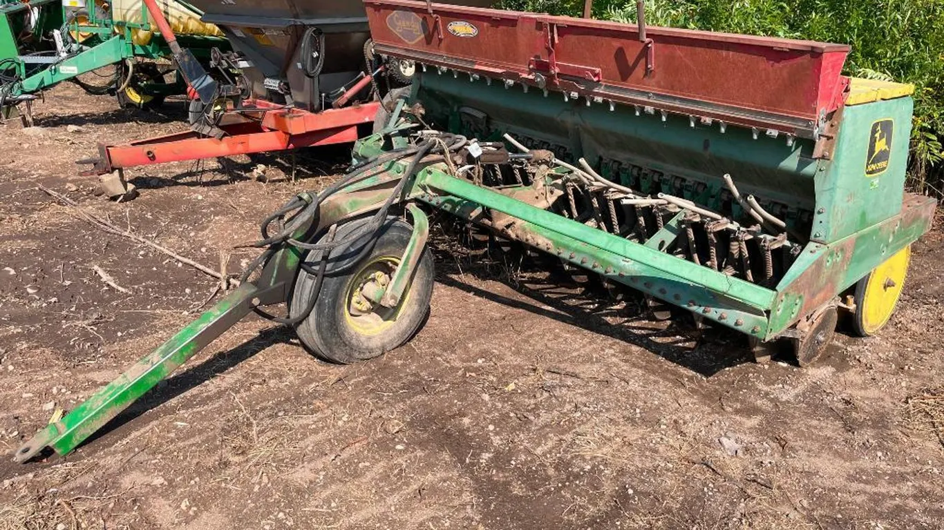 John Deere 9300 Press Drill